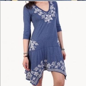 Johnny Was Gray Tess Embroidered Handkerchief Dress Size small